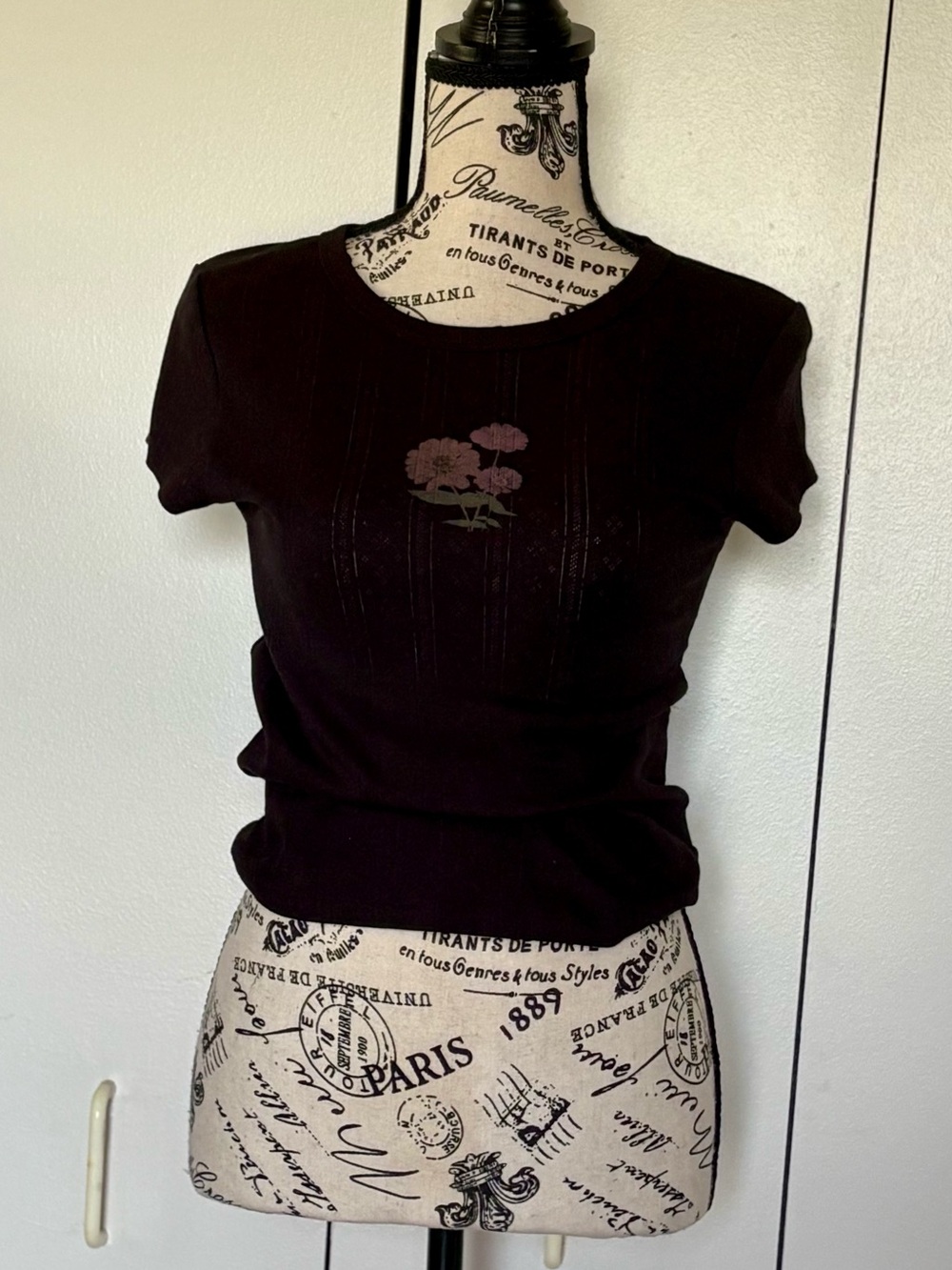 Women's Black Short-Sleeve Knit Top with Floral Detail
